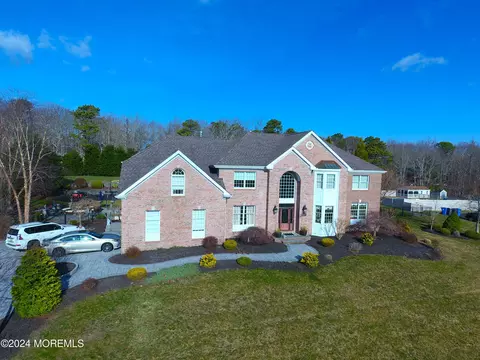 216 Kristine Ave, Manahawkin, NJ 08050