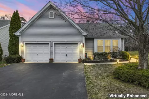 8 Frog Pond Dr, Barnegat, NJ 08005