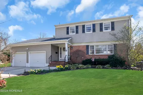 77 Deal Lake Point Rd, Ocean, NJ 07712