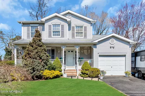 1333 7th Ave, Toms River, NJ 08757