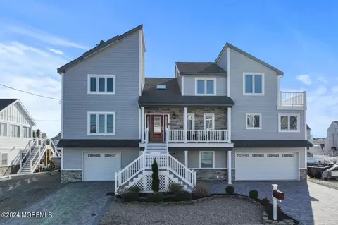 38 Paul Jones Dr, Brick, NJ 08723