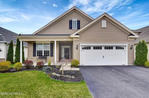 37 Mason Dr, Jackson, NJ 08527