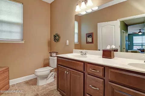 Bath - 37 Mason Dr, Jackson, NJ 08527 photo 4 of 6