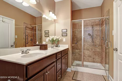 Bath - 37 Mason Dr, Jackson, NJ 08527 photo 5 of 6