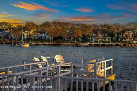 32 Poole Ave, Avon By The Sea, NJ 07717