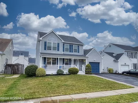 7 Blue Spruce Pl, Brick, NJ 08724