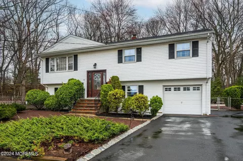 10 Kim Ann Pl, Parlin, NJ 08859