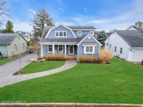 32 Old Squan Rd, Manasquan, NJ 08736