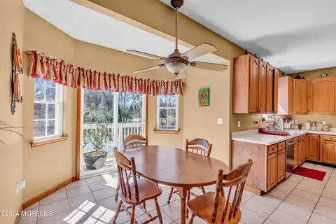 Dining - 451 Cobain Rd, Jackson, NJ 08527 photo 4 of 4