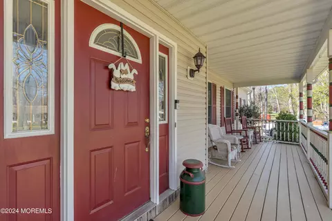 Exterior - 451 Cobain Rd, Jackson, NJ 08527 photo 4 of 9