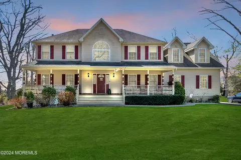 451 Cobain Rd, Jackson, NJ 08527