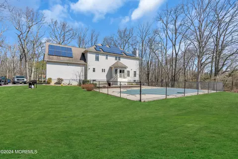 Exterior - 451 Cobain Rd, Jackson, NJ 08527 photo 6 of 9