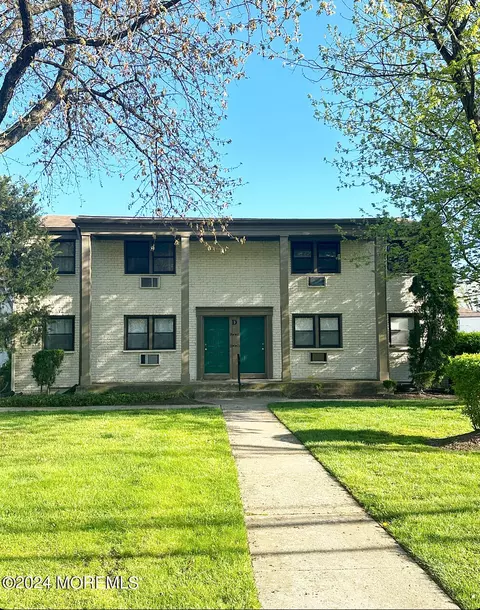 500 Cliffwood Ave #D-16, Matawan, NJ 07747