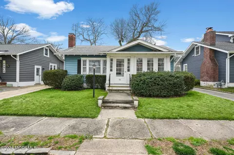 30 Wardell Pl, Ocean, NJ 07712