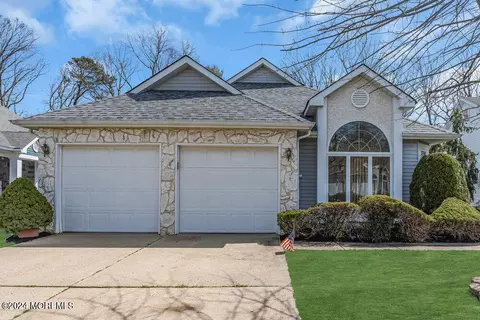 1722 Sweetbay Dr, Toms River, NJ 08755