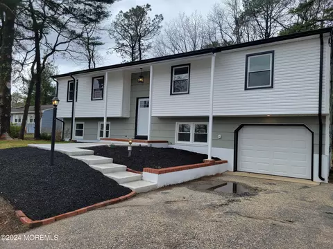 428 Birch Bark Dr, Brick, NJ 08723