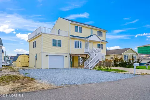 15 Louisiana Dr, Little Egg Harbor, NJ 08087