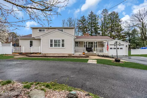 2 Maple Ave, Freehold, NJ 07728
