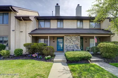 277 Hampshire Dr, Plainsboro, NJ 08536