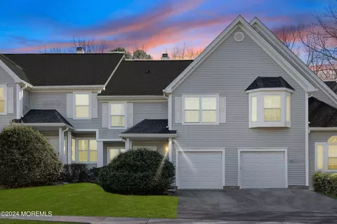 4606 Galloping Hill Ln, Toms River, NJ 08755