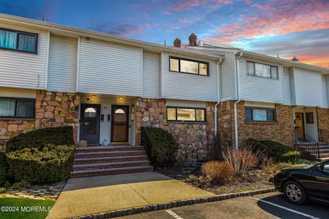 918 Merritt Dr #C, Hillsborough, NJ 08844