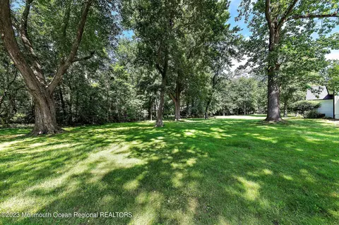 Exterior - 2 Heathcliff Rd, Rumson, NJ 07760 photo 10 of 13
