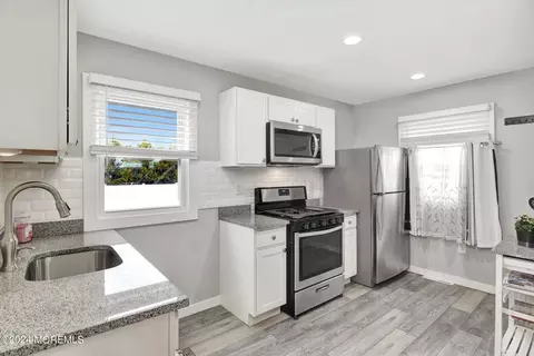 21 Ovington Ave, Edison, NJ 08817 photo 9