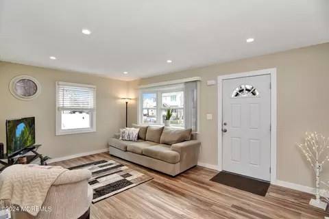 21 Ovington Ave, Edison, NJ 08817 photo 5