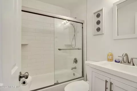 21 Ovington Ave, Edison, NJ 08817 photo 13