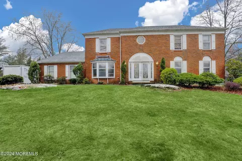 9 Branch Ct, Marlboro, NJ 07746