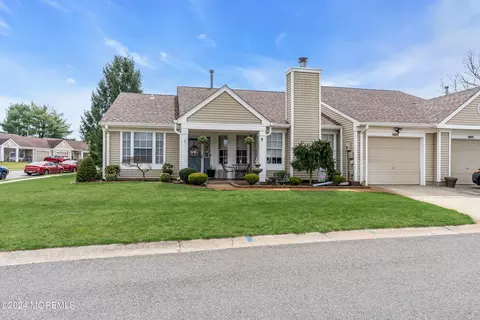 1039 Canterbury Dr #A, Manchester, NJ 08759