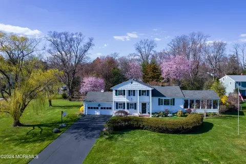 21 Rivers Edge Dr, Little Silver, NJ 07739