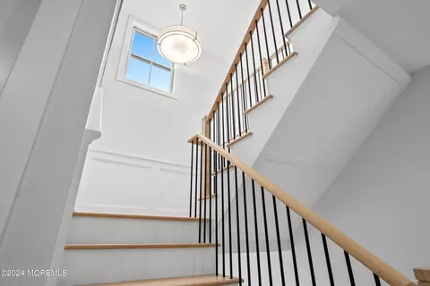 Entry Way - 624 Cedarcrest Dr, Brielle, NJ 08730 photo 7 of 9