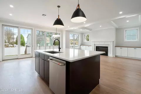 Kitchen - 626 Cedarcrest Dr, Brielle, NJ 08730 photo 4 of 6