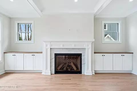 Living - 626 Cedarcrest Dr, Brielle, NJ 08730 photo 2 of 3