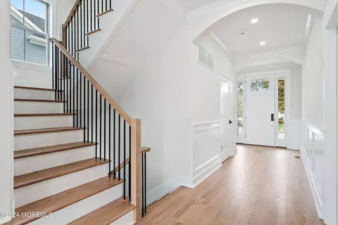 Entry Way - 626 Cedarcrest Dr, Brielle, NJ 08730 photo 2 of 7