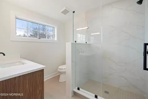 Bath - 626 Cedarcrest Dr, Brielle, NJ 08730 photo 7 of 8