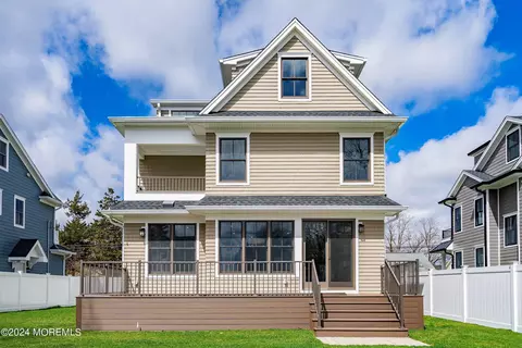 Exterior - 626 Cedarcrest Dr, Brielle, NJ 08730 photo 6 of 7