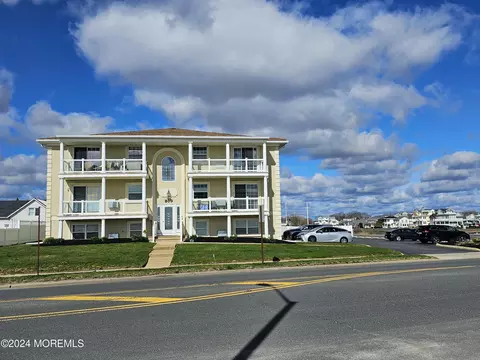 809 Ocean Ave #15, Avon By The Sea, NJ 07717