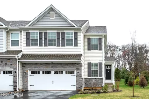 109 Charleston Dr #109, Monroe, NJ 08831