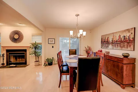 26 Atrium Way #2-6, Englishtown, NJ 07726