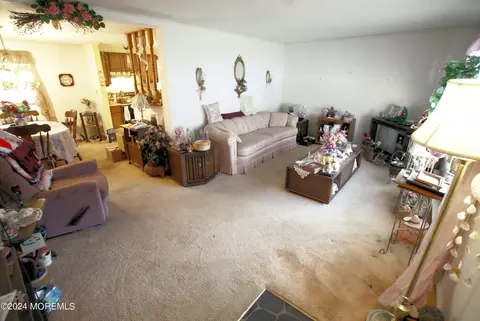 Living - 91 Ocean Ave, Waretown, NJ 08758 photo 1 of 4