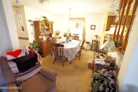 Living - 91 Ocean Ave, Waretown, NJ 08758 photo 3 of 4