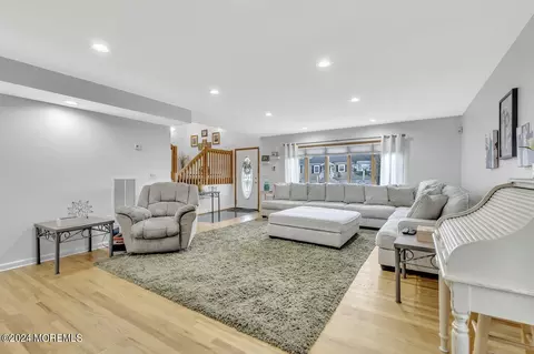Living - 20 Sheldon Ave, Brick, NJ 08723 photo 1 of 8