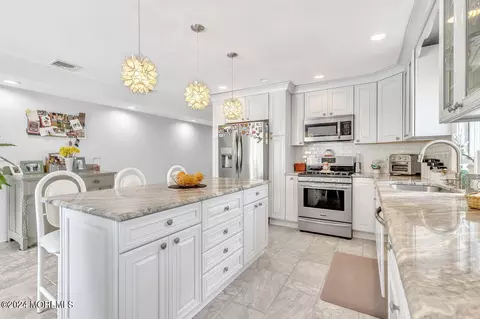 Kitchen - 20 Sheldon Ave, Brick, NJ 08723 photo 2 of 5