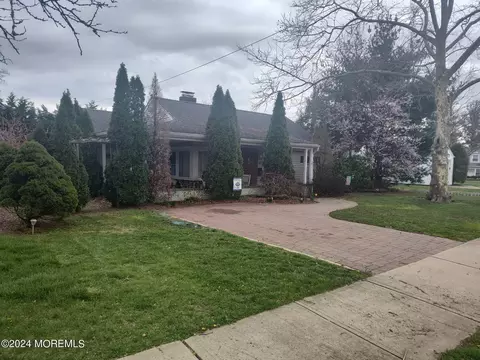 33 Fierro Ave, Matawan, NJ 07747