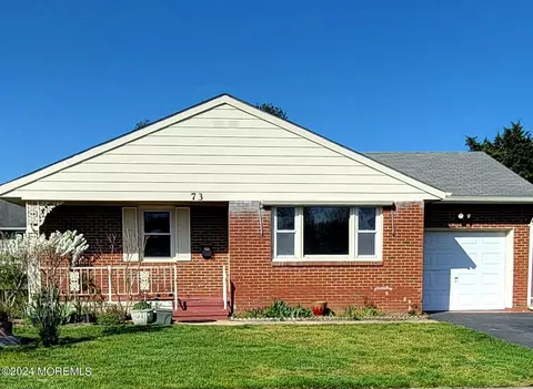 73 Golden Glow Circus, Toms River, NJ 08755