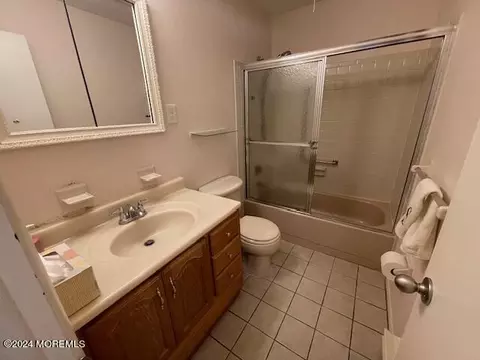 2 Regent Cir, Brick, NJ 08723 photo 17