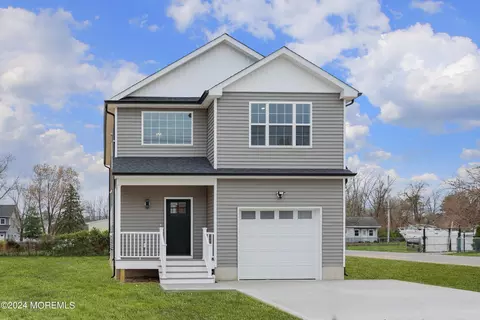 22 Third Ave, Toms River, NJ 08757