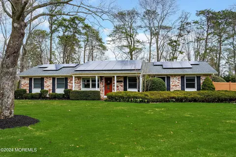 430 Penn Ave N, Forked River, NJ 08731